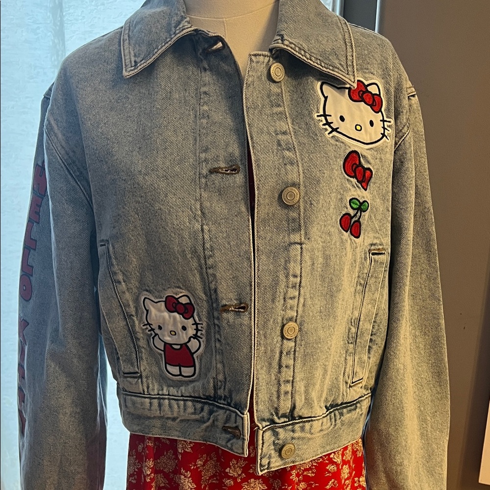 Hello Kitty by Sanrio - Picture 6 of 14